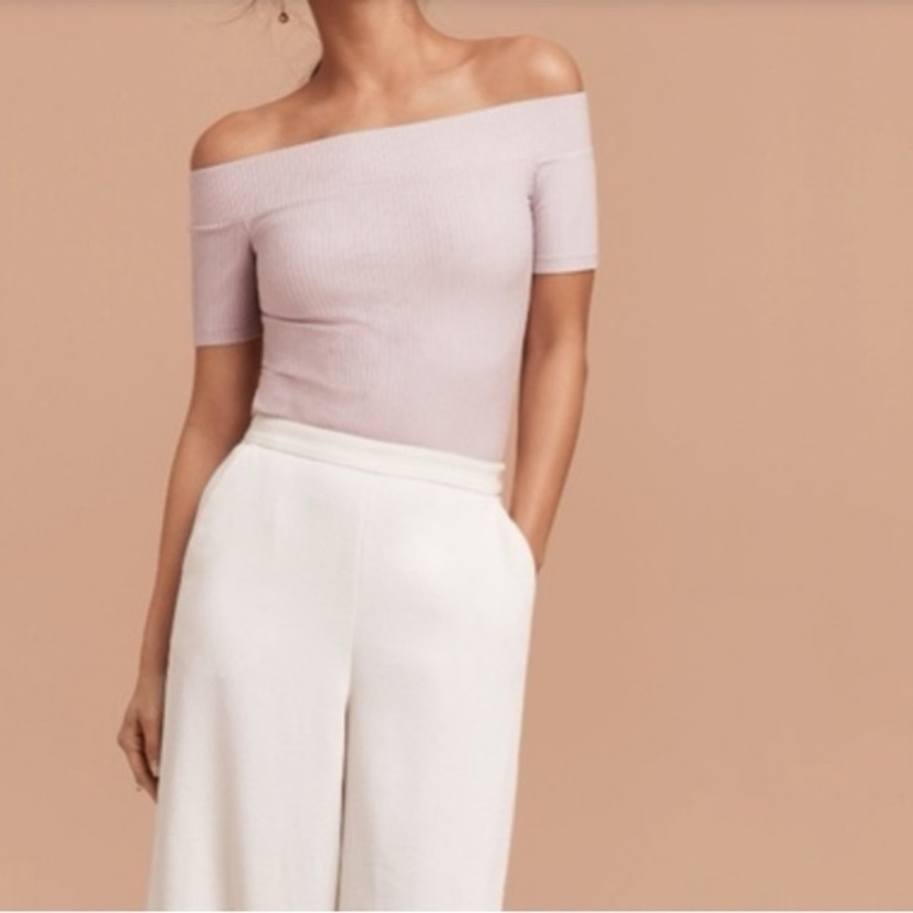 Aritzia-Wilfred Tournesol Ribbed Off Shoulder Body Fitting Tee (Size:XS)